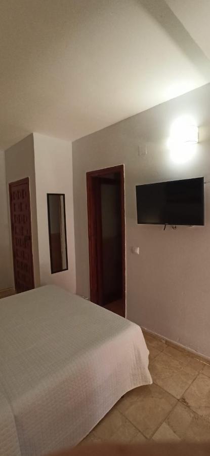 Hostal Castilla Aranjuez Exterior photo
