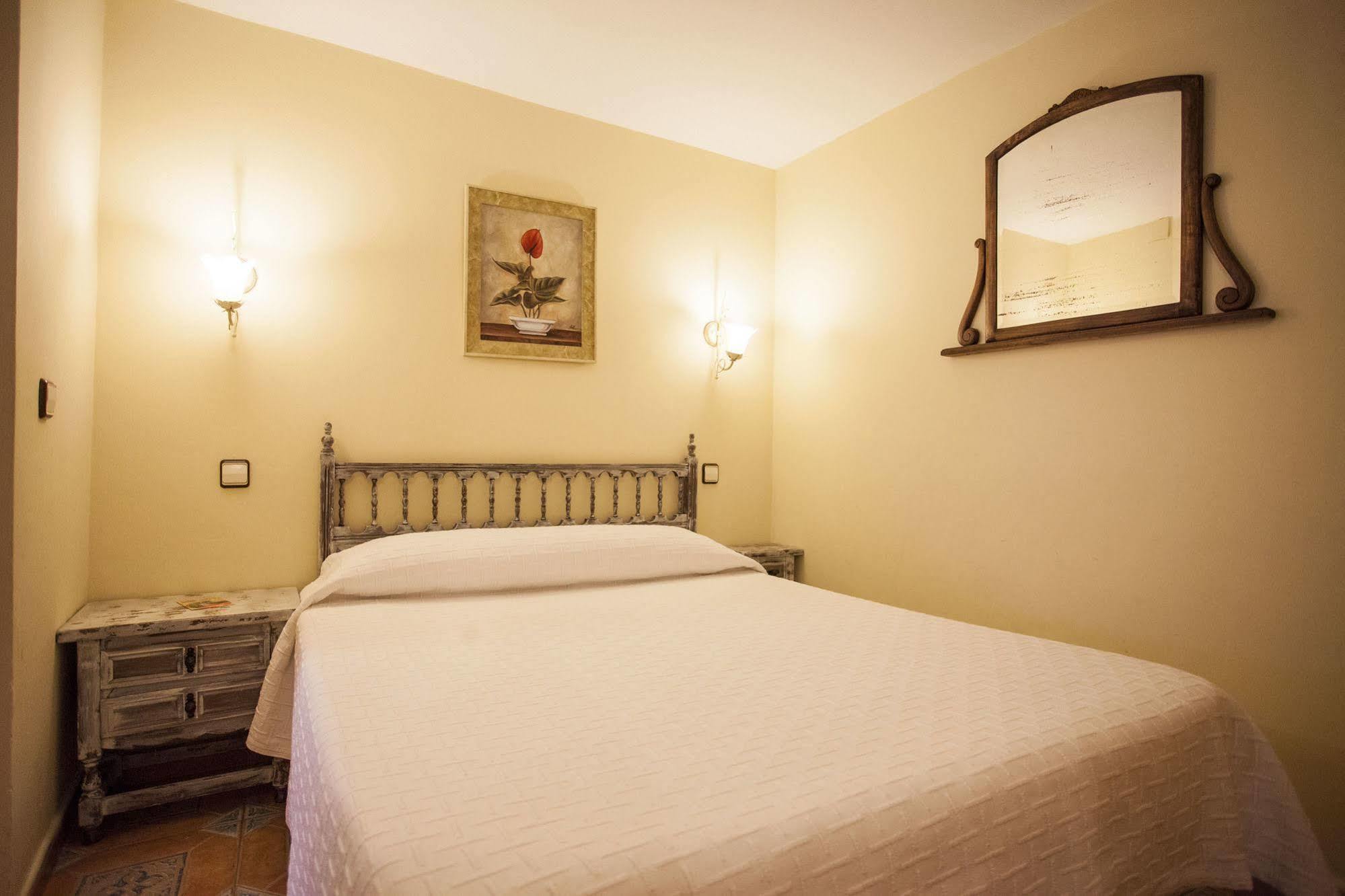 Hostal Castilla Aranjuez Exterior photo
